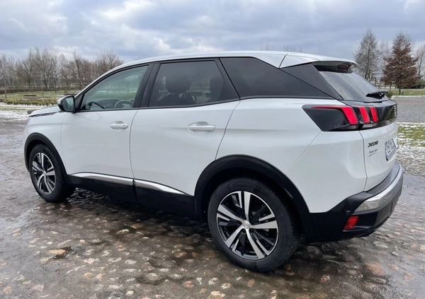 Peugeot 3008 cena 76500 przebieg: 107000, rok produkcji 2017 z Miechów małe 562